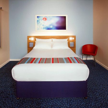 Travelodge Battersea London Ngoại thất bức ảnh