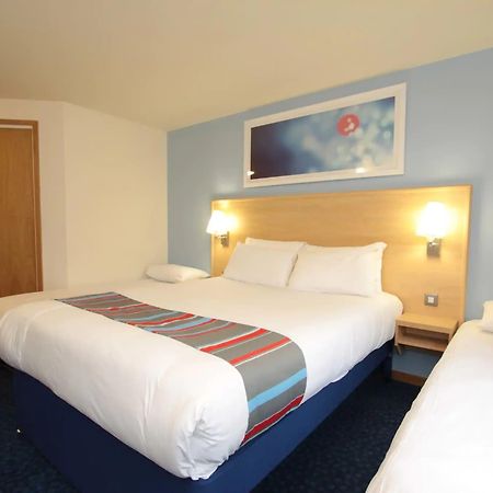 Travelodge Battersea London Ngoại thất bức ảnh