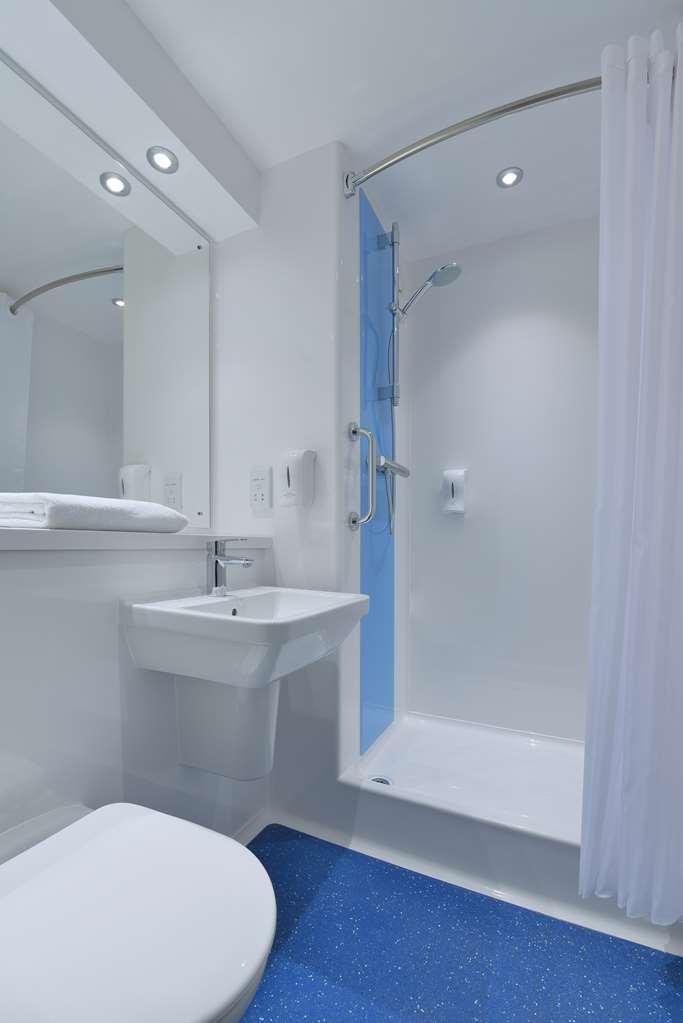 Travelodge Battersea London Phòng bức ảnh